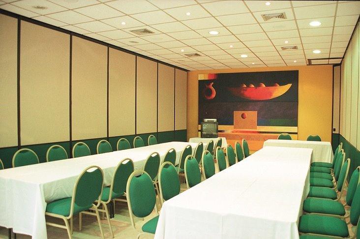 Hotel Guadaira Resort Melgar Bagian luar foto