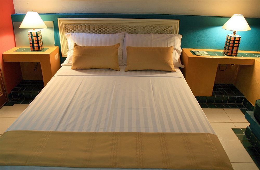 Hotel Guadaira Resort Melgar Bagian luar foto