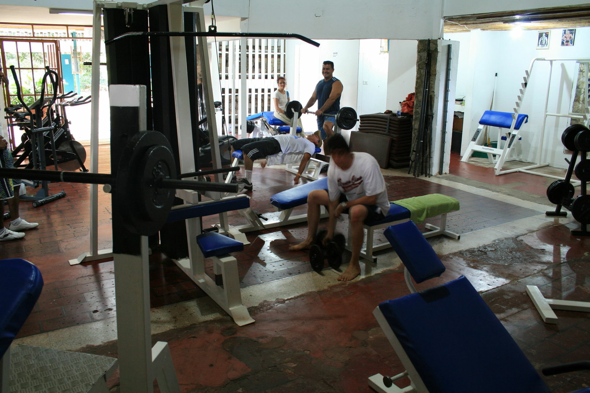 Hotel Guadaira Resort Melgar Bagian luar foto